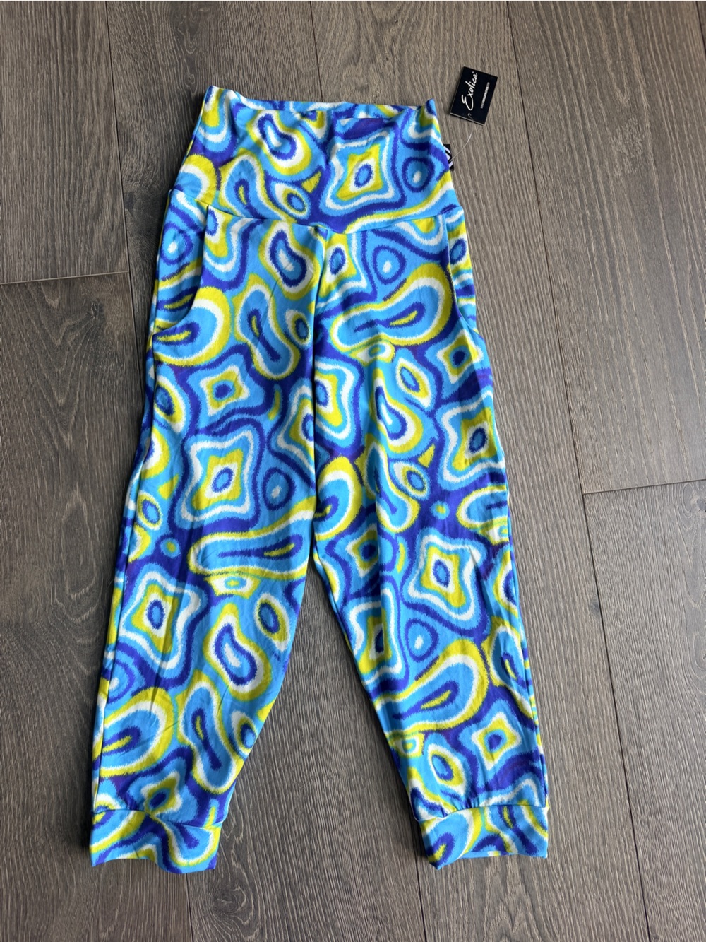 Exotica Jumpstarter Soft to Touch Jogger Capris with Pockets Size Small